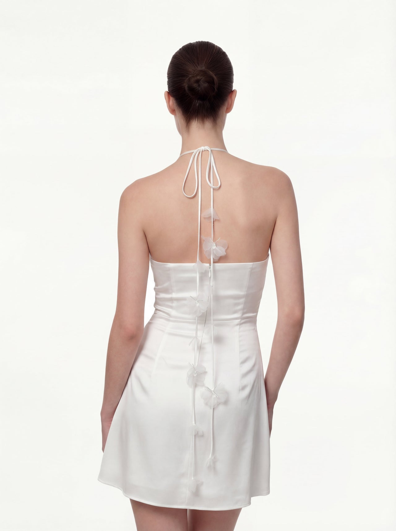 Mini-robe florale froncée à col halter - Blanc