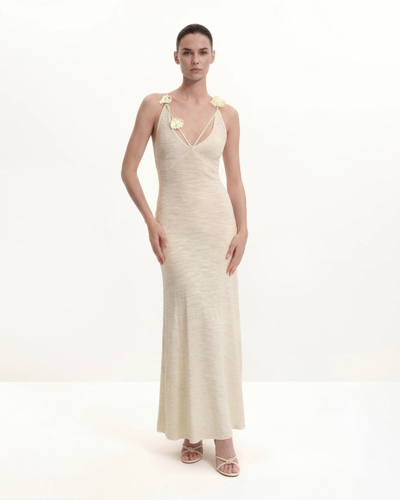 Robe longue en maille texturée à col licou - Crème