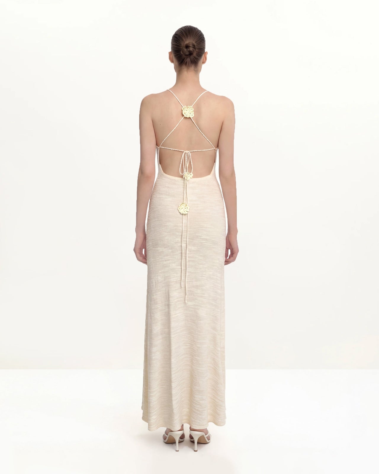 Robe longue en maille texturée à col licou - Crème
