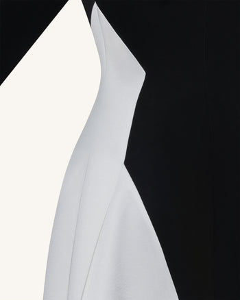 Robe longue monochrome à empiècements et manches longues - Noir