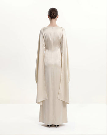Robe longue de soirée 198 à col bateau, manches cape et finitions perlées - Crème