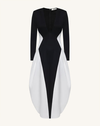 Robe longue monochrome à empiècements, col V plongeant et manches longues - Noir