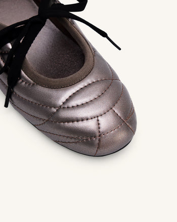 Ballerines Erika à Surpiqûres et Lacets – Marron Foncé