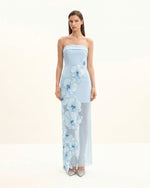 Robe brodée d'orchidées – Bleu Clair