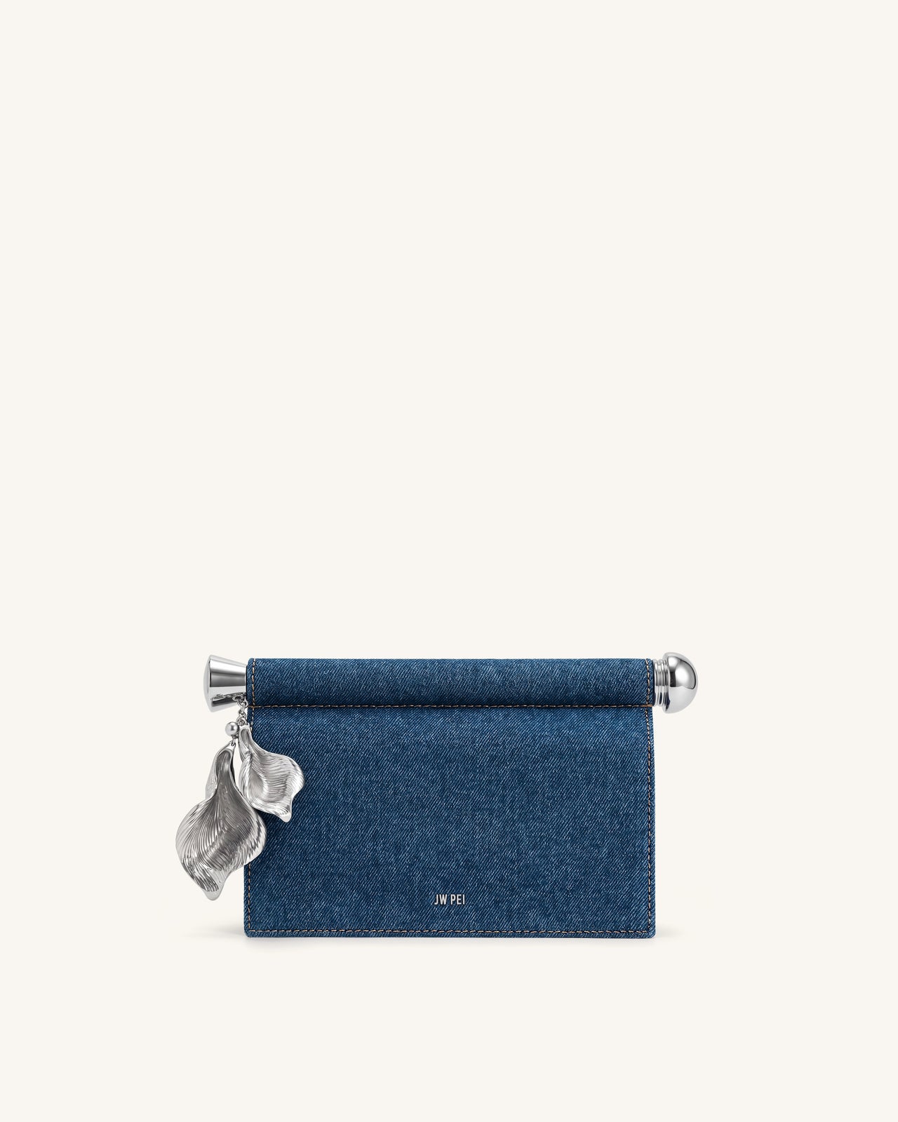 Holly Pochette ornée d'un pendentif métallique - Denim bleu