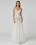 Robe longue en tulle transparent à applications florales - Blanc