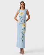 Lily Robe longue fourreau sans manches à imprimé floral - Bleu clair