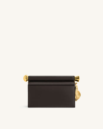 Pochette décorée d'un pendentif en métal Holly - Marron foncé