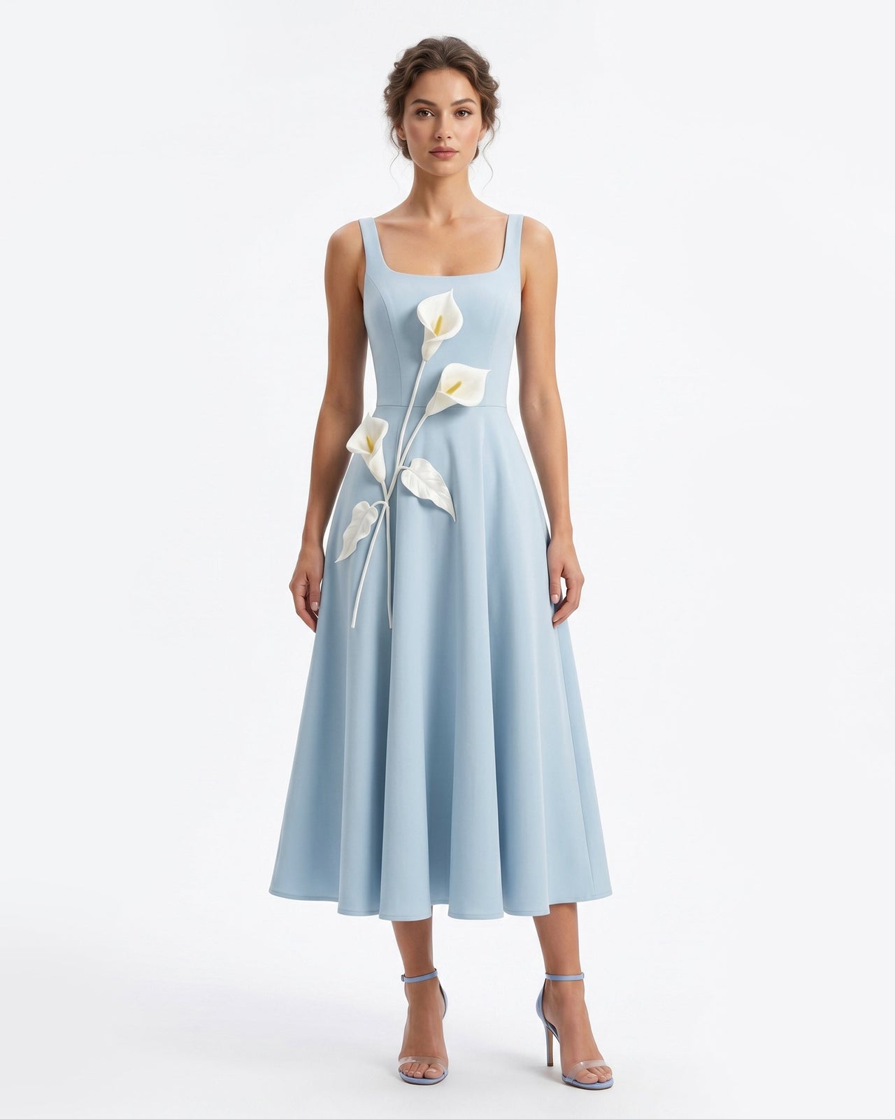 Robe midi à encolure carrée et appliqués floraux - Bleu clair