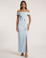 Robe longue épaules dénudées à orchidées brodées - Bleu