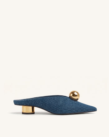 Helena Mules à bout pointu et sphère dorée - Bleu jean
