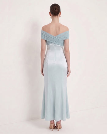 Robe longue dos nu croisé en satin plissé - Bleu poudré
