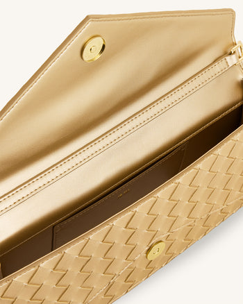 Celeste Sac à main enveloppe texturé tressé - Or champagne