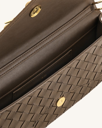 Celeste Sac à main enveloppe à anse supérieure, à texture tissée - Marron moka