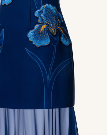 Iris Robe longue brodée à décolleté plongeant et voile transparent - Bleu marine