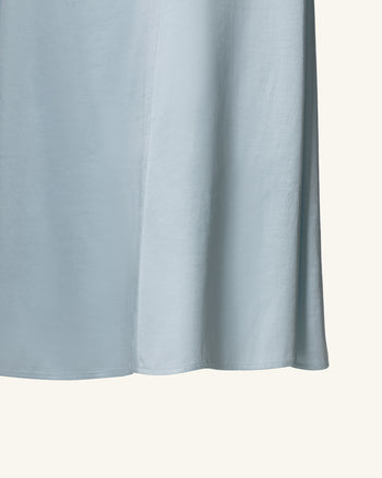 Robe longue dos nu croisé en satin plissé - Bleu poudré