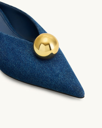 Helena Mules à bout pointu et sphère dorée - Bleu jean