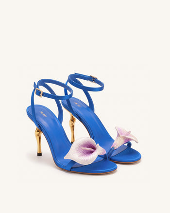 Alivia Sandales à talon en métal doré Calla Lily - Bleu roi