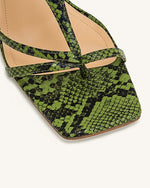 Cora Tongs à talons effet peau de serpent – Vert