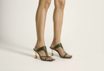 Cora Tongs à talons effet peau de serpent – Vert