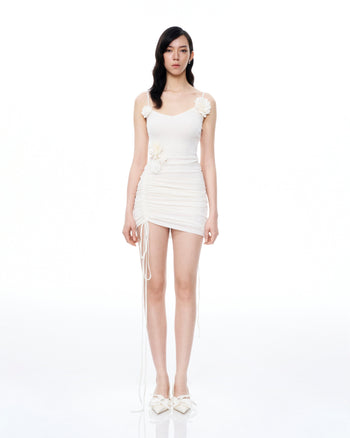 Robe courte plissée à fleurs 3D Luciana – Blanc