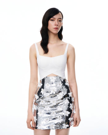 Robe mini Arabella brodée de fleurs 3D et de sequins – Blanche