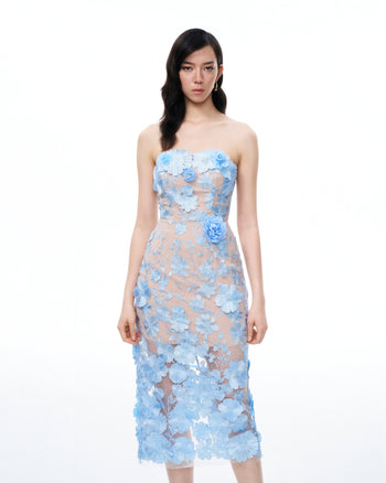 Robe maxi brodée à fleurs 3D Evander – Bleu