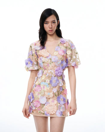 Robe brodée à fleurs 3D Evangeline avec col en V – Multicolore pastel