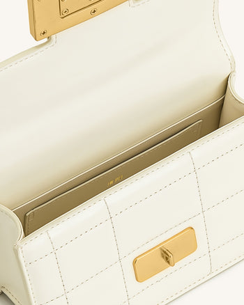 Sac à main Kaia avec poignée en métal et bambou – Blanc