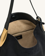 Sac Hobo Nina avec breloque en métal – Noir