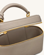 Sac à main avec anse supérieure en forme de boîte Cleo - Taupe