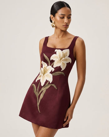 Lily Robe courte trapèze sans manches à imprimé floral - Bordeaux