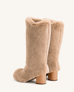 Bottes Isabella en fausse fourrure à tige plissée - Beige