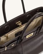 Sac cabas Ziva avec décoration à fermoir en métal – Marron Foncé