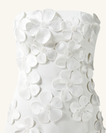 Robe longue brodée de fleurs - Blanche