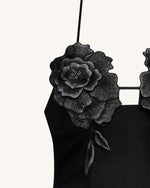 Robe Mini Brodée de Fleurs - Noire