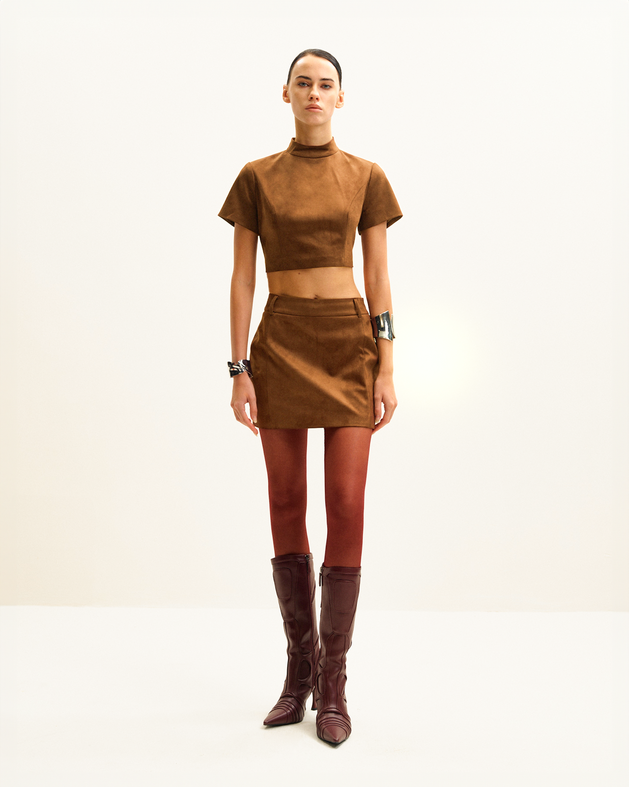 Ensemble Grace en faux suède - Crop top et jupe courte - Camel