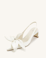 Escarpins à bride arrière Queena avec appliques florales - Blanc ivoire