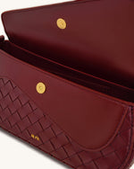 Sac à Main Addisyn avec Texture Tressée et Poignée Supérieure – Bordeaux