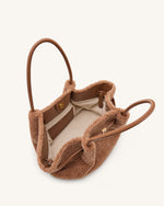 Sac cabas moyen en fausse fourrure Hana – Marron café