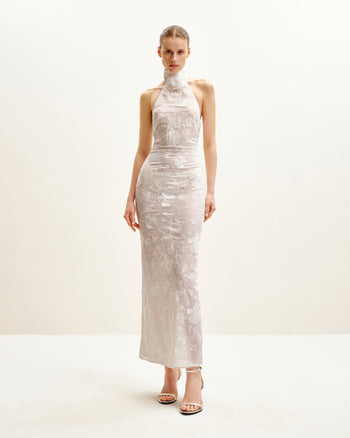 Robe longue blanche à col halter en dentelle florale Uliana - Blanc
