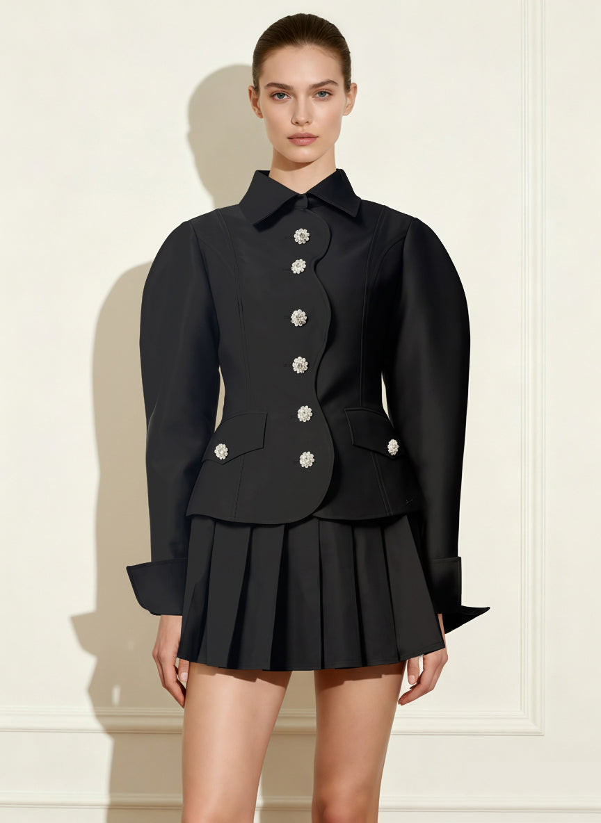 Blazer à manches gigot avec patte de boutonnage festonnée - Noir