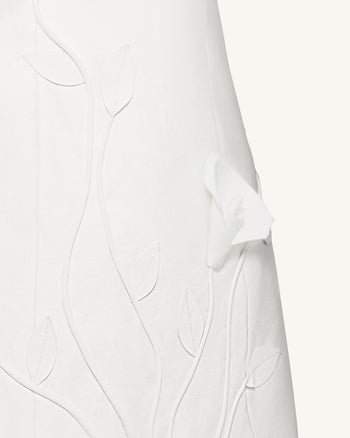 Mini-robe sans bretelles à motifs floraux vigne 3D – Blanc