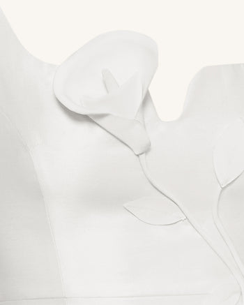 Robe de soirée asymétrique décolleté cœur avec appliqués vigne 3D – Blanc