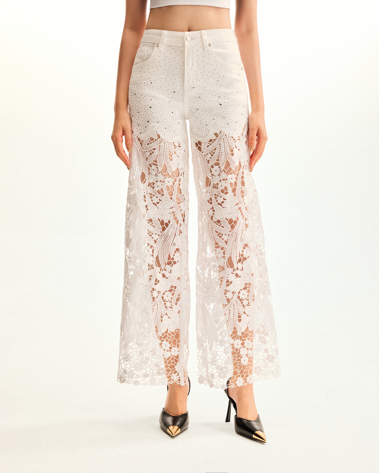 Broderie Jean large taille haute en dentelle denim avec strass – Blanc