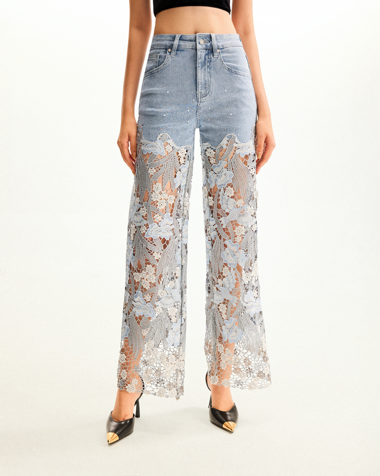 Jean en denim brodé taille haute à jambe large en dentelle avec strass - Bleu clair