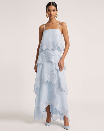 Robe longue superposée brodée d'orchidées - Bleu clair