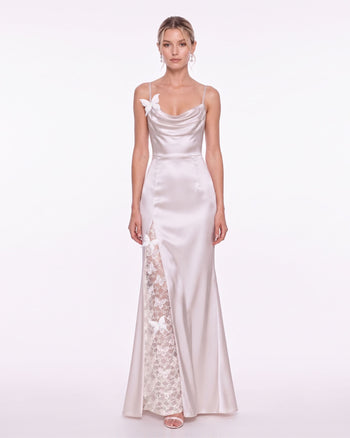 Robe longue en satin à col bénitier et empiècements en dentelle papillon - Ivoire