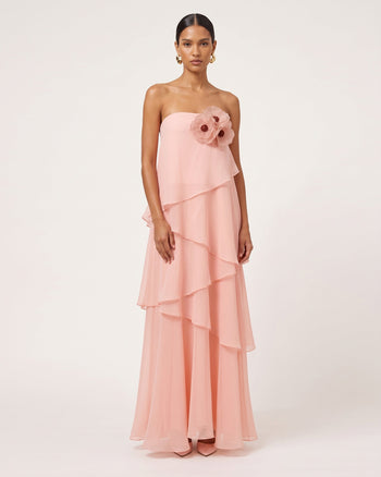 Poppy Robe longue asymétrique à volants sans bretelles brodée - Rose poudré