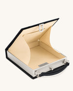 Taya Pochette forme livre à motif chiot et verre de vin - Noir